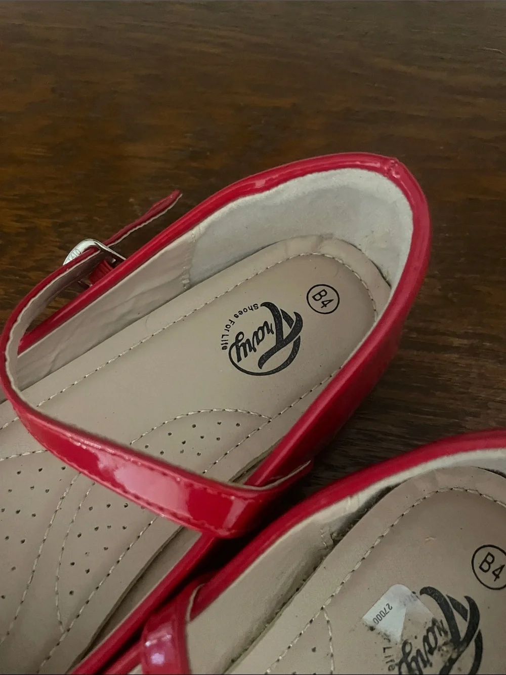 Shiny red girls flats - ballet shoes size 4 like new